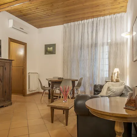 Guesthost - Elegant In Rome