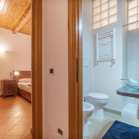 Guesthost - Elegant In * Rome