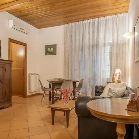 Guesthost - Elegant In Rome